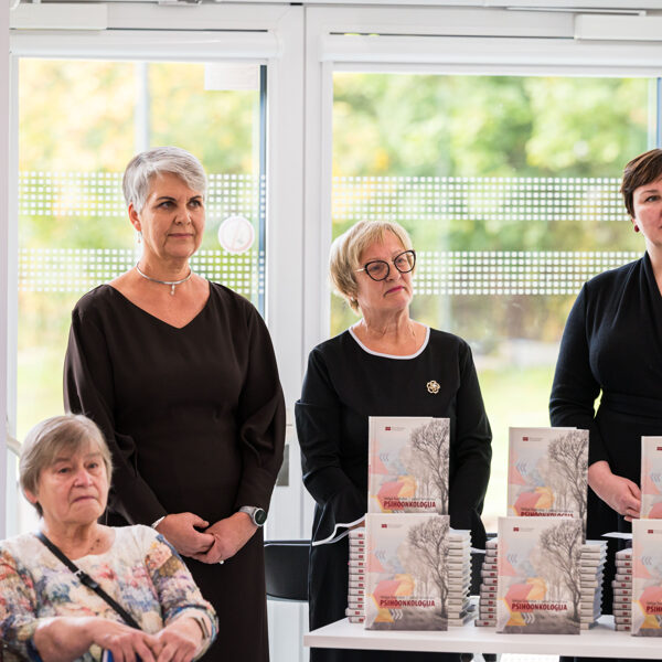 Grāmatas atvēršana